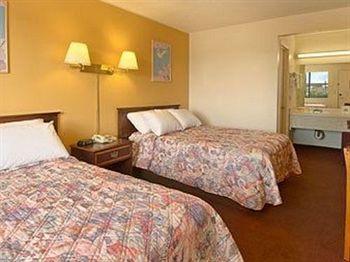 Garden Inn&Suites Silsbee Buitenkant foto