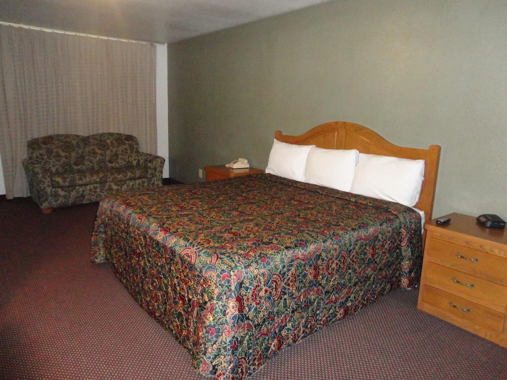 Garden Inn&Suites Silsbee Buitenkant foto